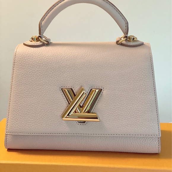 Louis Vuitton Twist One Handle PM, Greige Color - Picture 4 of 11